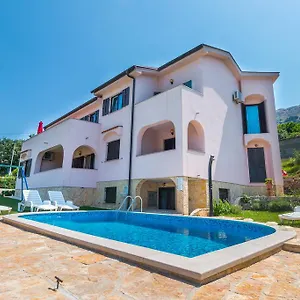 Bavaria , Baška Croazia